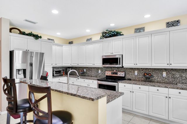 9161 Dupont Place, Wellington, FL 33414