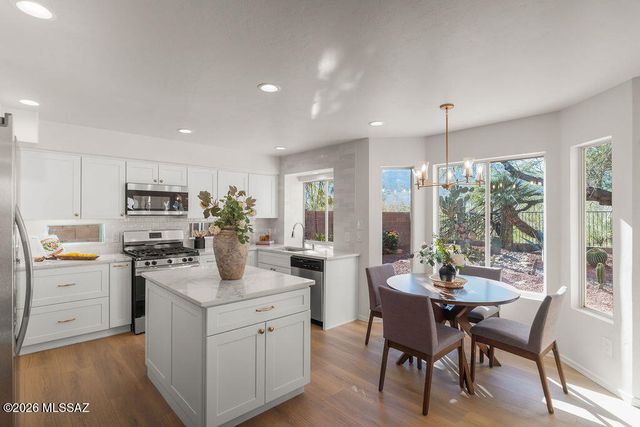 1320 E Dejerine Place, Tucson, AZ 85737