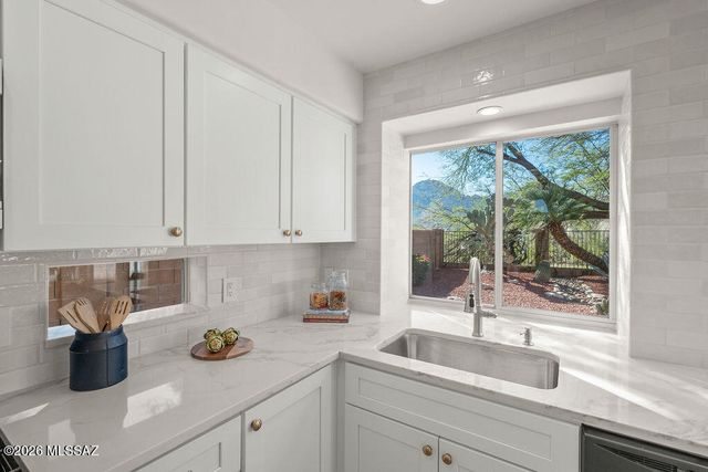 1320 E Dejerine Place, Tucson, AZ 85737