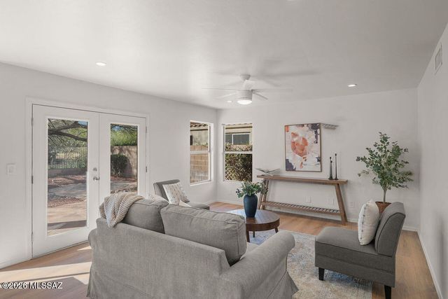 1320 E Dejerine Place, Tucson, AZ 85737