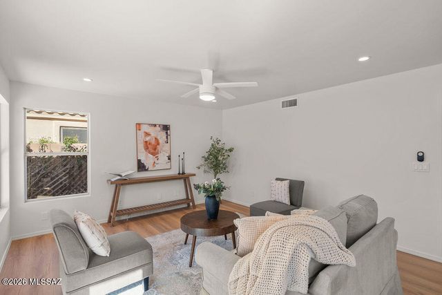 1320 E Dejerine Place, Tucson, AZ 85737