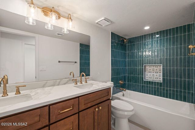 1320 E Dejerine Place, Tucson, AZ 85737