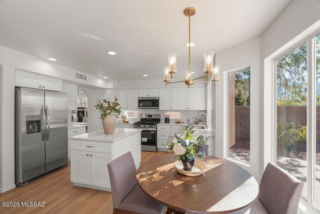 1320 E Dejerine Place, Tucson, AZ 85737