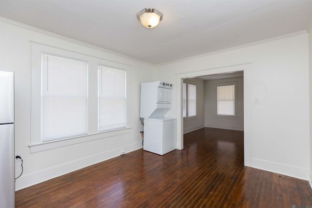 440 West Dr, Baton Rouge, LA 70806