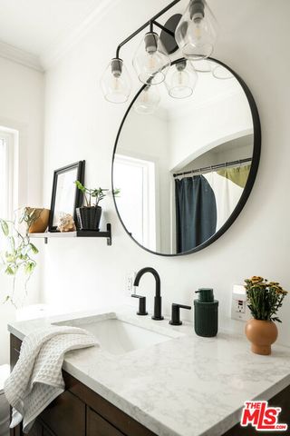 4312 9th Avenue, Los Angeles, CA 90008