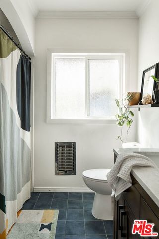 4312 9th Avenue, Los Angeles, CA 90008