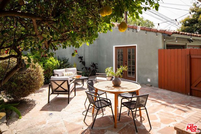 4312 9th Avenue, Los Angeles, CA 90008