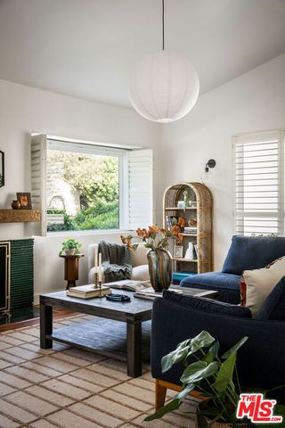 4312 9th Avenue, Los Angeles, CA 90008