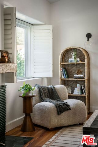 4312 9th Avenue, Los Angeles, CA 90008