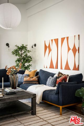 4312 9th Avenue, Los Angeles, CA 90008