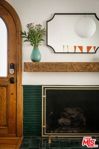 4312 9th Avenue, Los Angeles, CA 90008