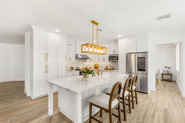 9615 Sedona Hills Court, Las Vegas, NV 89147