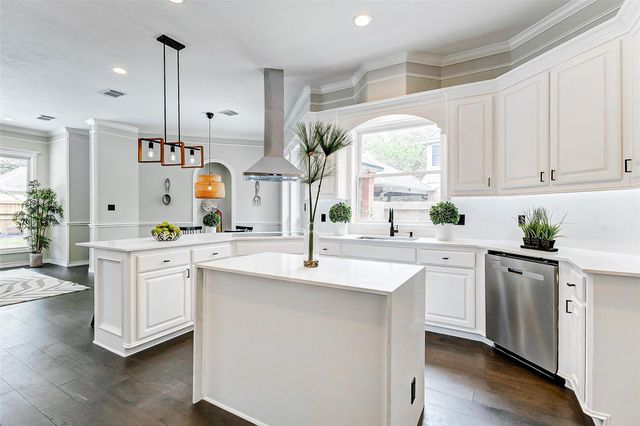 5807 Mountain View Drive, Houston, TX 77345