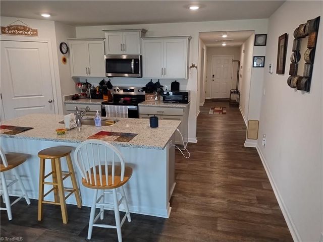 156 Rose Wind Way, Mayodan, NC 27027