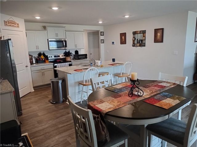 156 Rose Wind Way, Mayodan, NC 27027