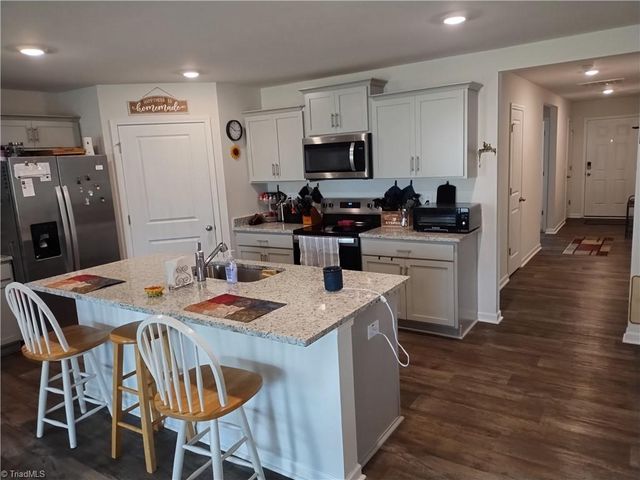156 Rose Wind Way, Mayodan, NC 27027