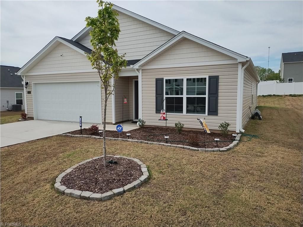 156 Rose Wind Way, Mayodan, NC 27027