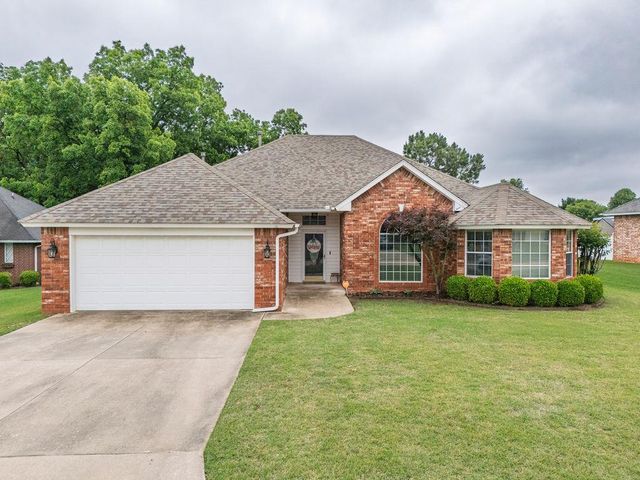 1503 Berkshire Place, Shawnee, OK 74804
