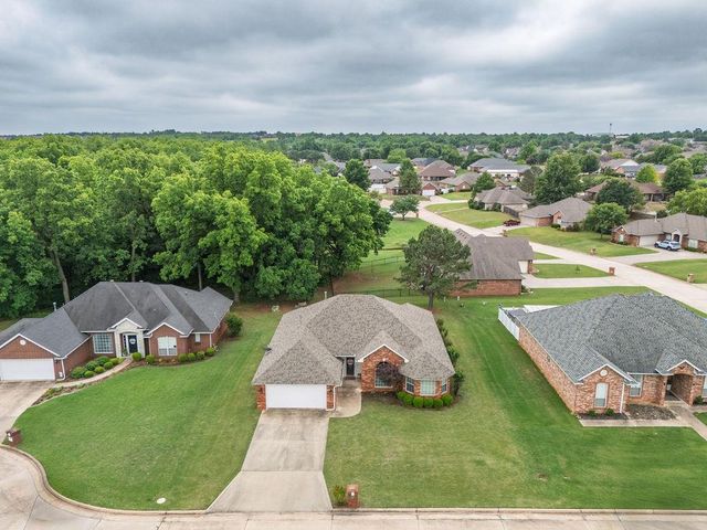 1503 Berkshire Place, Shawnee, OK 74804