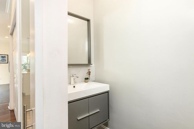 870 N 19TH ST, Philadelphia, PA 19130