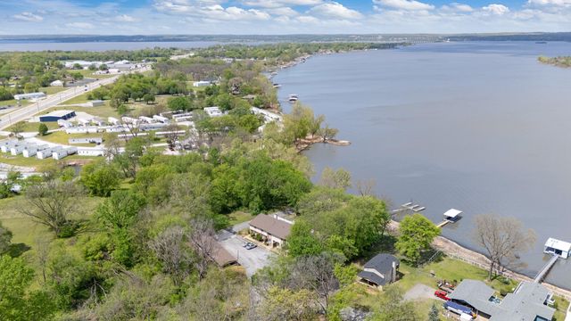 804 N 46th Street, Grove, OK 74344