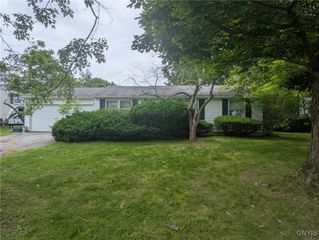 4225 Gemini Path, Clay, NY 13090