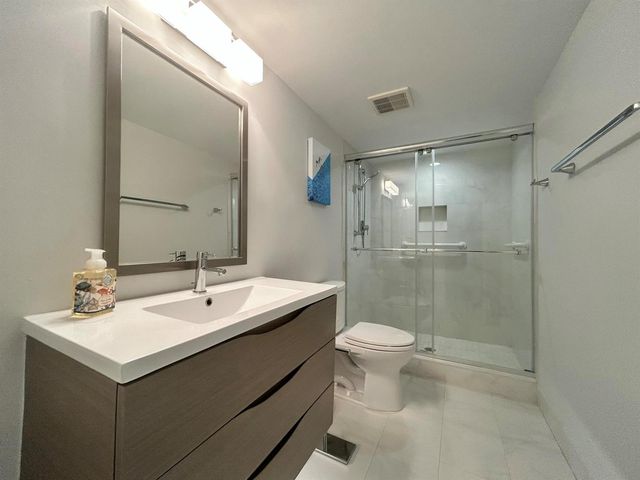 3546 S Ocean Boulevard 405, South Palm Beach, FL 33480