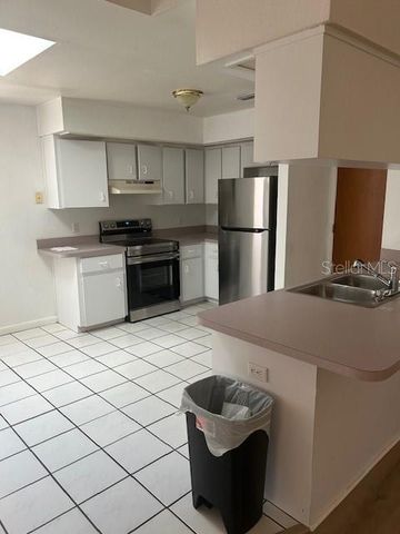 1623 PALMETTO AVENUE, Deland, FL 32724
