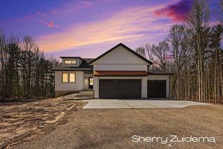 16229 148th Avenue, Spring Lake Twp, MI 49456