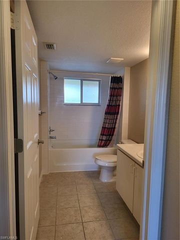 8288 Key Royal LN 1431, Naples, FL 34119