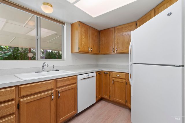 2164 Julie Ln, Twin Falls, ID 83301