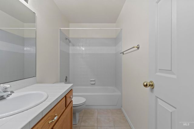 2164 Julie Ln, Twin Falls, ID 83301