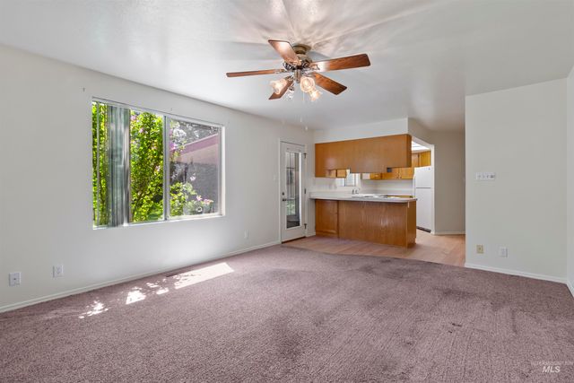 2164 Julie Ln, Twin Falls, ID 83301