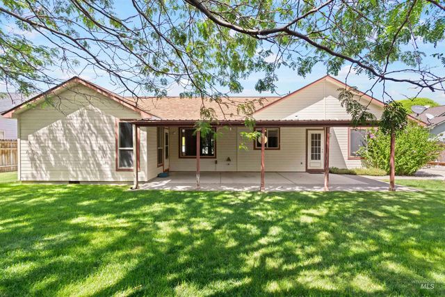 2164 Julie Ln, Twin Falls, ID 83301