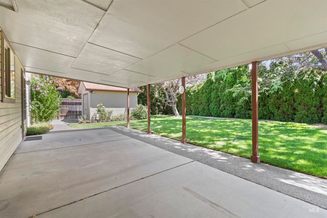 2164 Julie Ln, Twin Falls, ID 83301