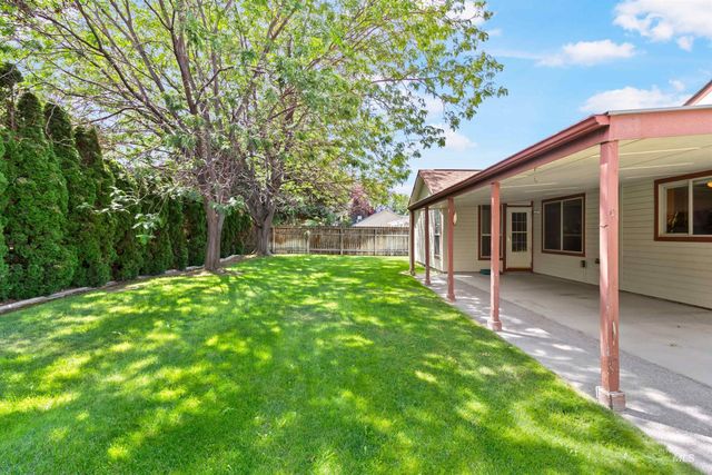 2164 Julie Ln, Twin Falls, ID 83301