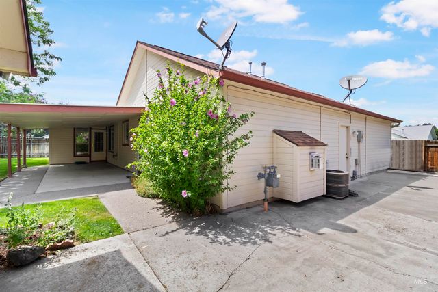 2164 Julie Ln, Twin Falls, ID 83301