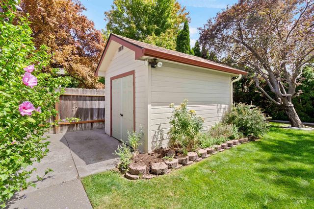2164 Julie Ln, Twin Falls, ID 83301