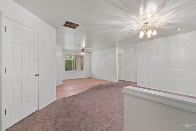 2164 Julie Ln, Twin Falls, ID 83301
