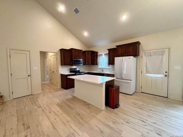 4776 FM 20, Seguin, TX 78155
