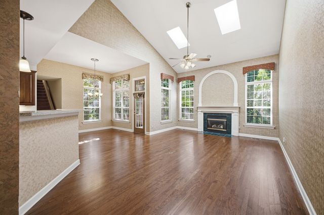 7001 Stone Run Dr, Nashville, TN 37211