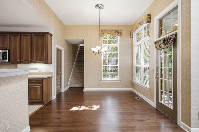 7001 Stone Run Dr, Nashville, TN 37211
