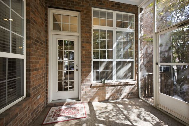 7001 Stone Run Dr, Nashville, TN 37211