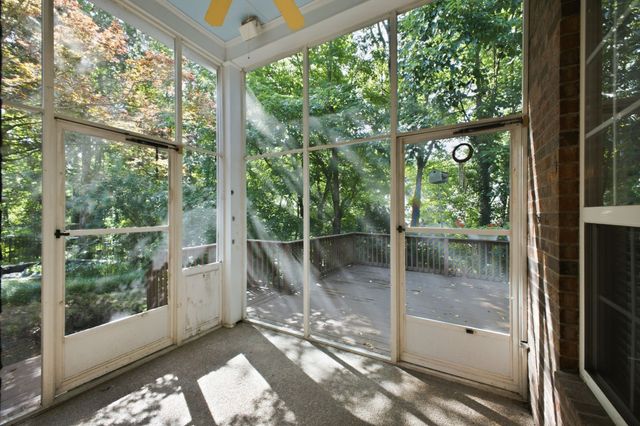 7001 Stone Run Dr, Nashville, TN 37211