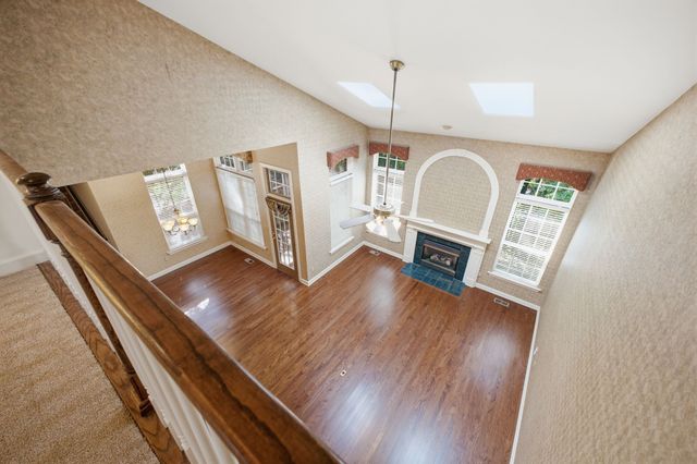 7001 Stone Run Dr, Nashville, TN 37211