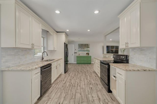 501 W 124TH AVENUE, Tampa, FL 33612