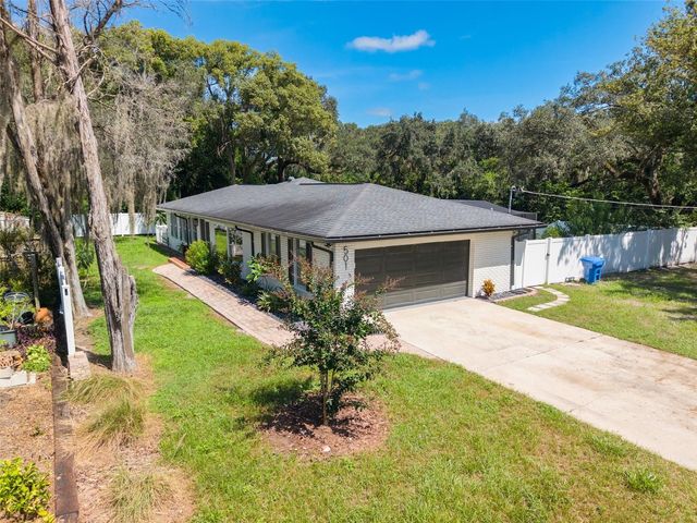 501 W 124TH AVENUE, Tampa, FL 33612