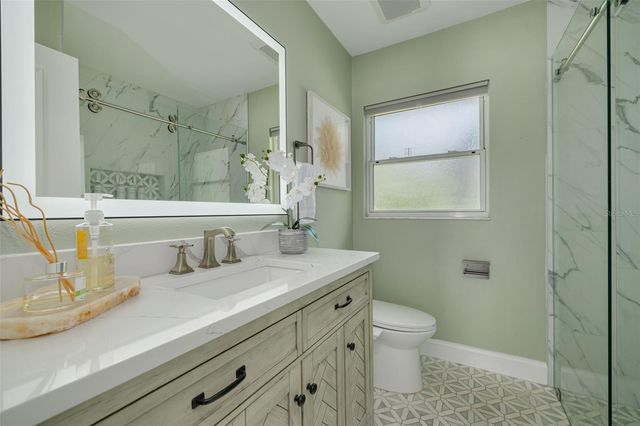 501 W 124TH AVENUE, Tampa, FL 33612