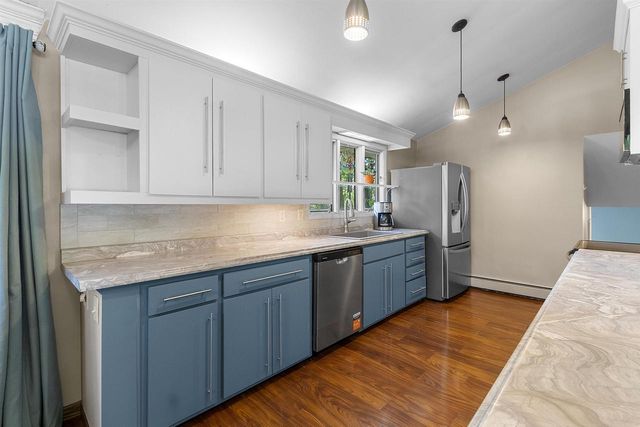2424 PINEHURST CIRCLE, Green Bay, WI 54302