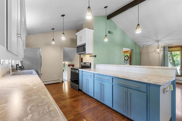 2424 PINEHURST CIRCLE, Green Bay, WI 54302